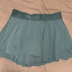 Lululemon Court Rival Skirt size 12